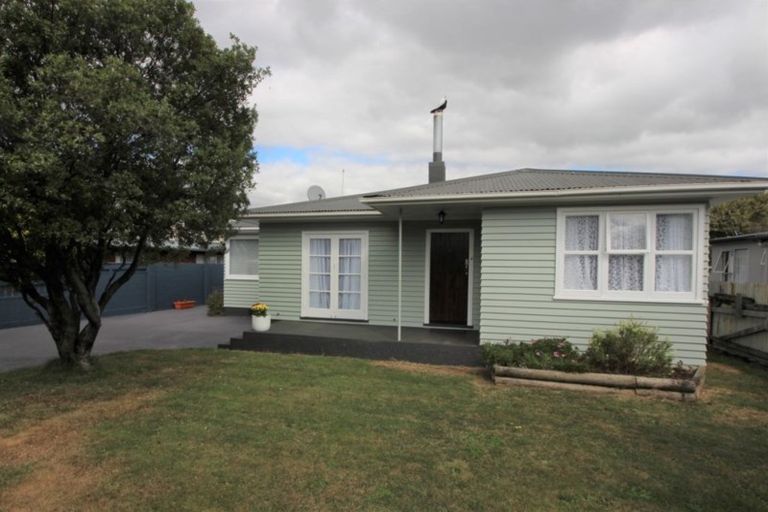 Photo of property in 4 Hamlet Street, Dannevirke, 4930