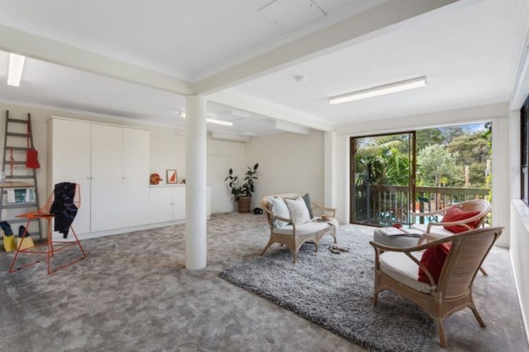 Photo of property in 30 Wernham Place, Northcote, Auckland, 0626