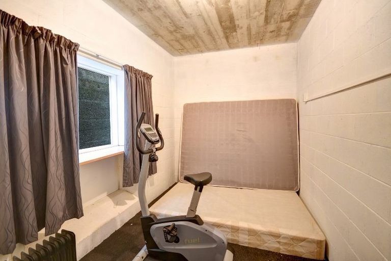 Photo of property in 40 Manor Place, Dunedin Central, Dunedin, 9016