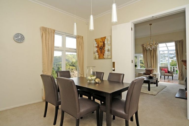 Photo of property in 132a Kelburn Parade, Kelburn, Wellington, 6012