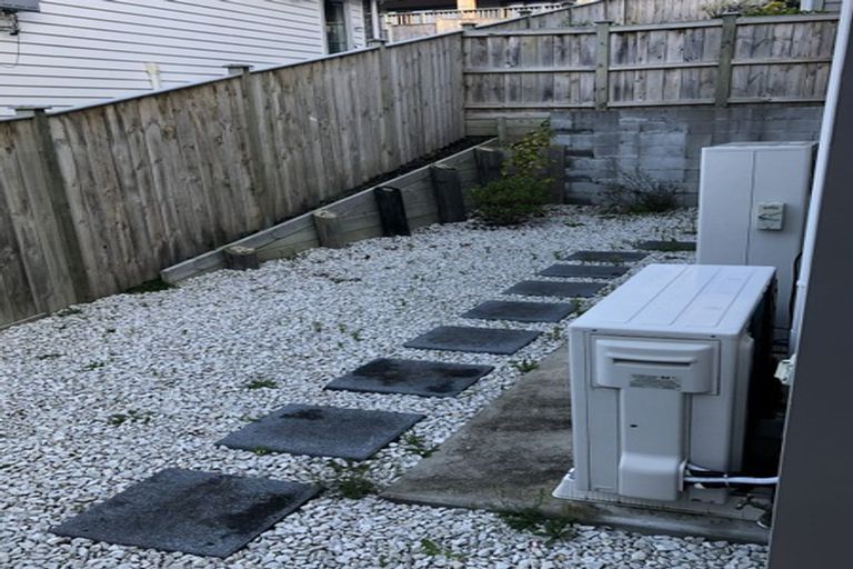 Photo of property in 20 Para Close, Fairview Heights, Auckland, 0632