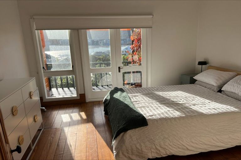 Photo of property in 5 Mcintyre Avenue, Mount Victoria, Wellington, 6011