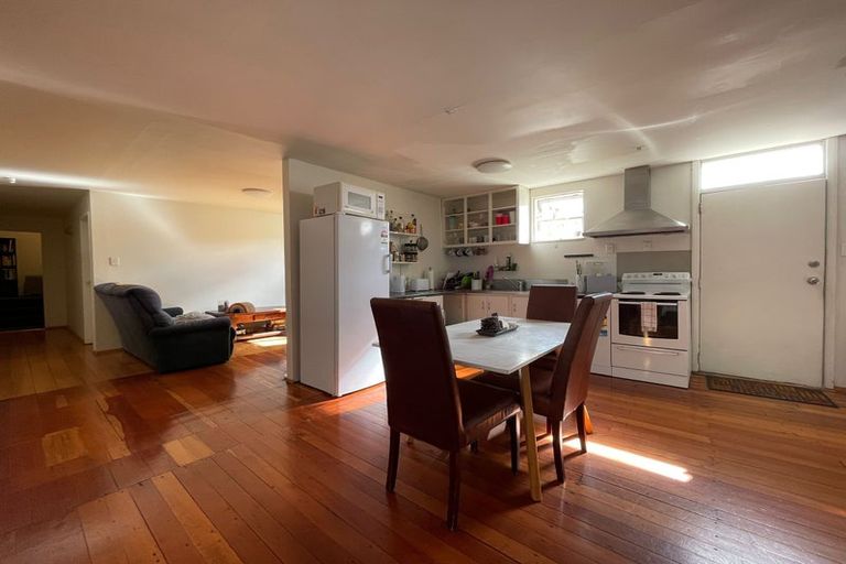 Photo of property in 58 Kilbirnie Crescent, Kilbirnie, Wellington, 6022