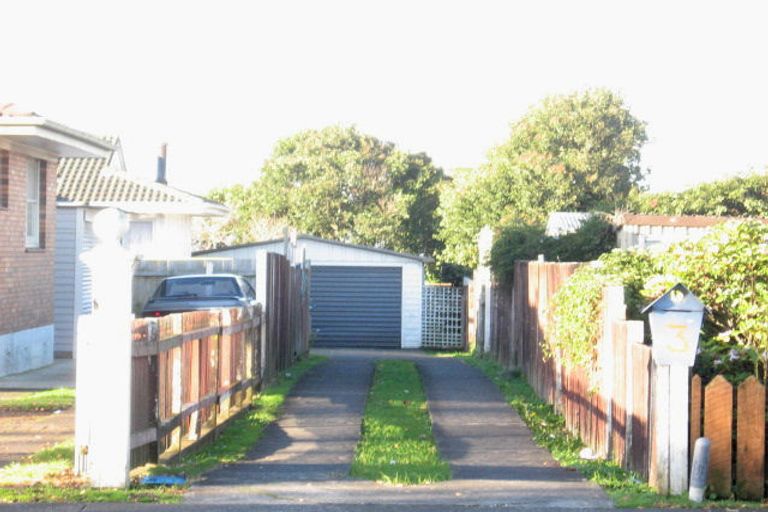 Photo of property in 3 Rowandale Avenue, Manurewa, Auckland, 2102