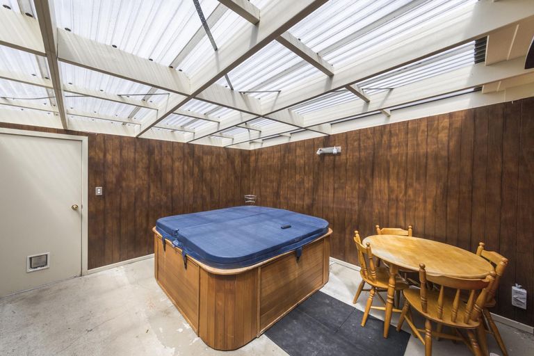 Photo of property in 31 Strachan Way, Highbury, Palmerston North, 4412