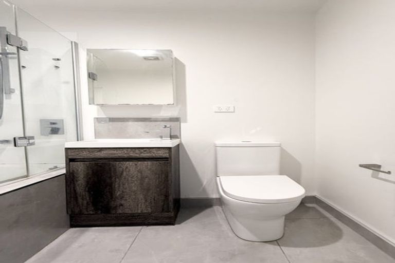 Photo of property in 6 Riroriro Close, Papakura, 2110