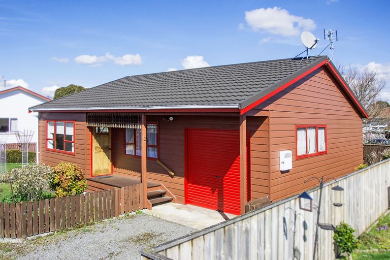 Photo of property in 1 Garrison Street, Carterton, 5713