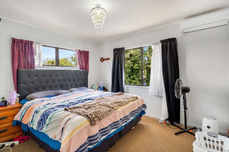 Photo of property in 2/17 Mcdougall Street, Manurewa East, Auckland, 2102