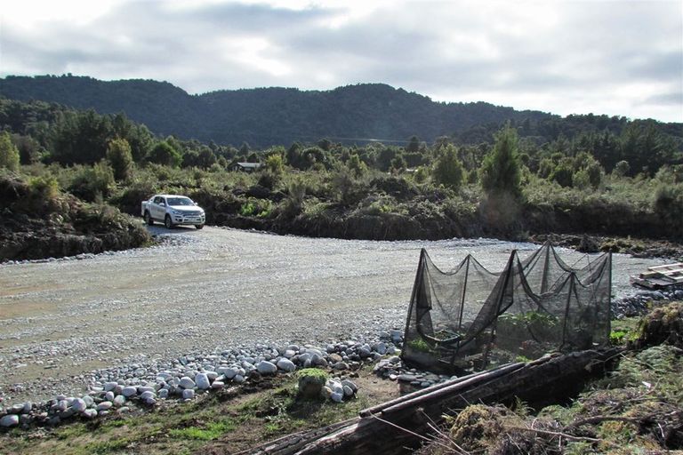 Photo of property in 240 Maori Creek Road, Marsden, Greymouth, 7872
