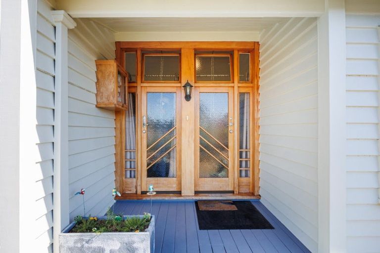 Photo of property in 93 Featherston Street, Takaro, Palmerston North, 4412