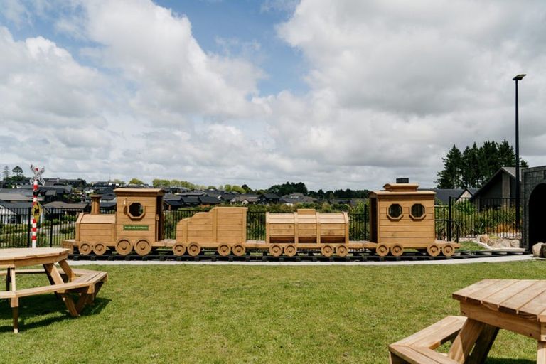 Photo of property in 20 Arohaina Avenue, Karaka, 2124