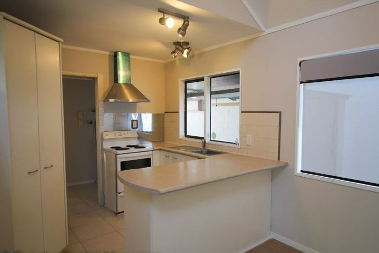 Photo of property in 1/23 Beaumaris Way, Conifer Grove, Takanini, 2112