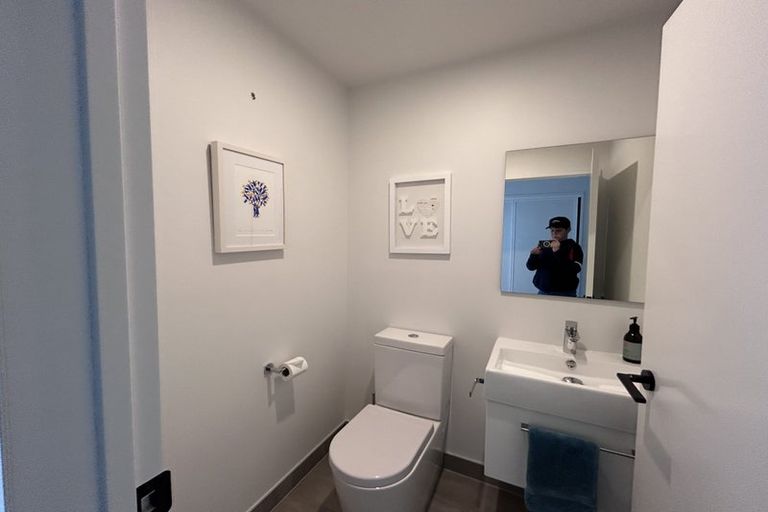 Photo of property in 2 Wanderer Lane, Jacks Point, Queenstown, 9371