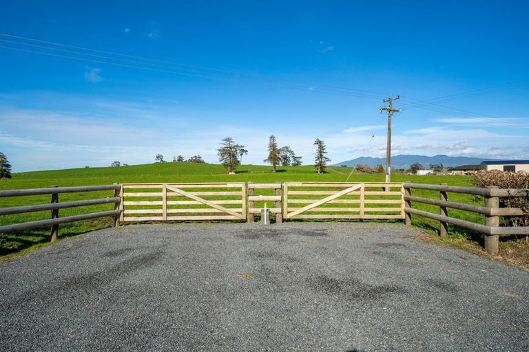 Photo of property in 99 Livingstone Road, Ngahinapouri, Hamilton, 3290