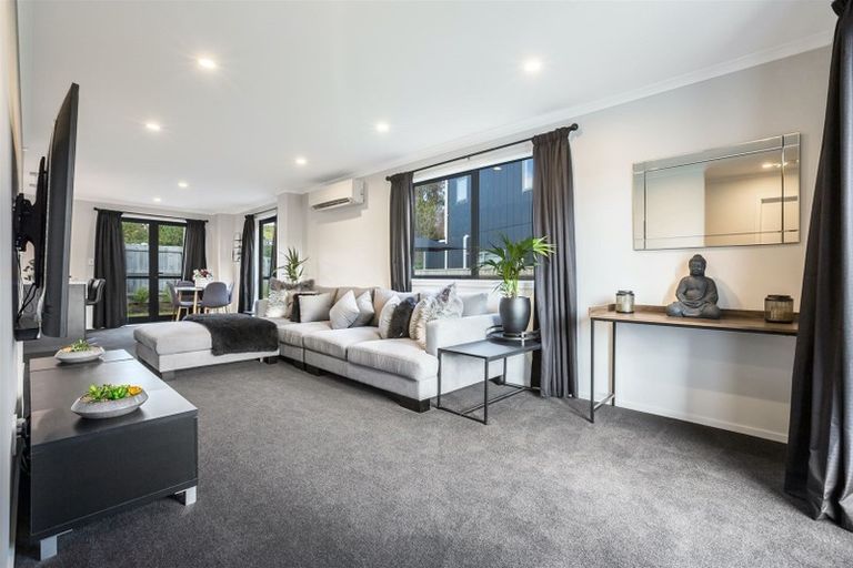 Photo of property in 1e Breakwater Way, Whitby, Porirua, 5024