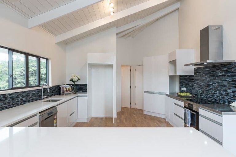 Photo of property in 45 Brick Bay Drive, Sandspit, Warkworth, 0982