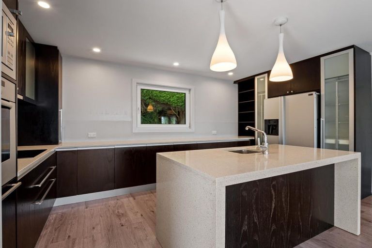 Photo of property in 160 Dyers Pass Road, Cashmere, Christchurch, 8022