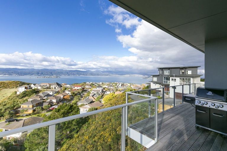 Photo of property in 8 Imran Terrace, Khandallah, Wellington, 6035