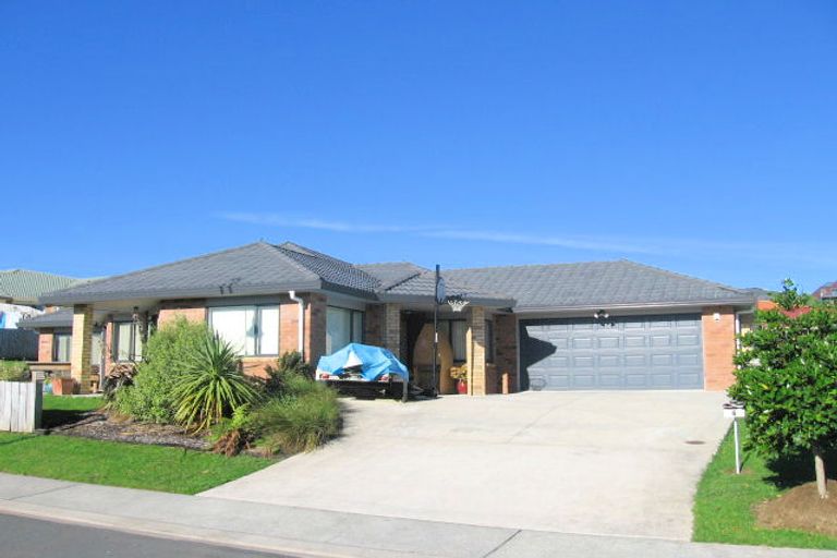 Photo of property in 7 Chesterton Terrace, Henderson, Auckland, 0612