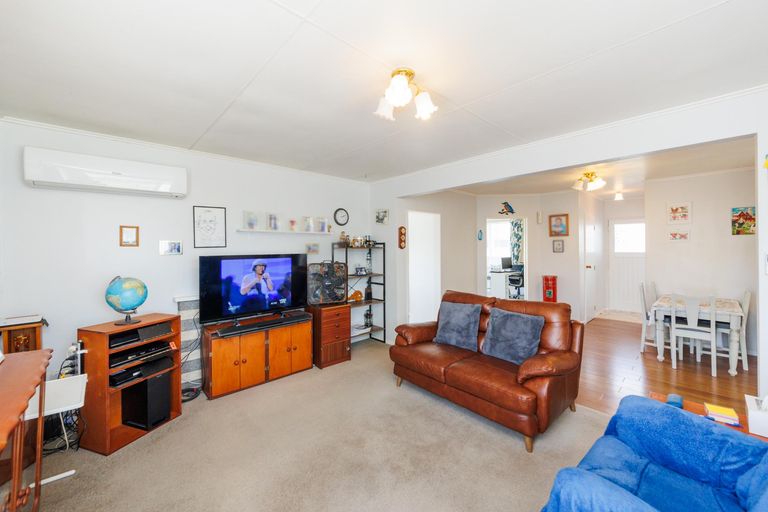 Photo of property in 10 Rennie Avenue, Milson, Palmerston North, 4414