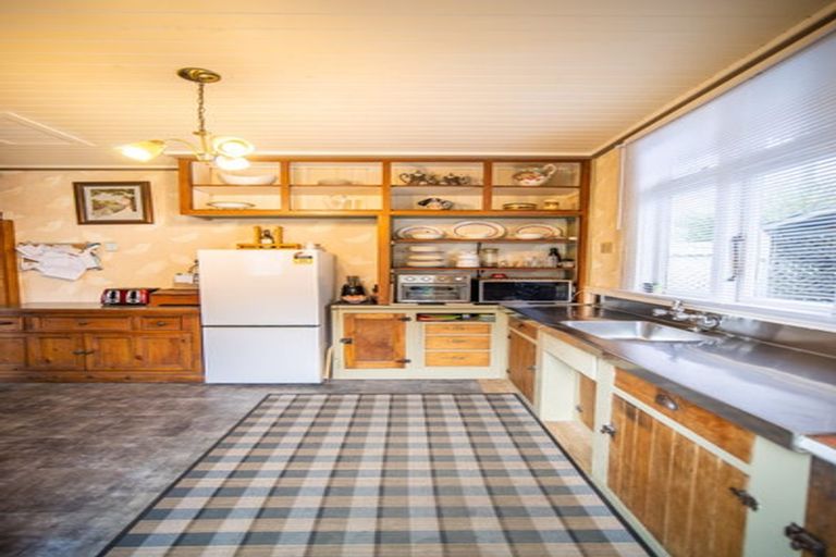 Photo of property in 46 Tees Street, South Hill, Oamaru, 9400