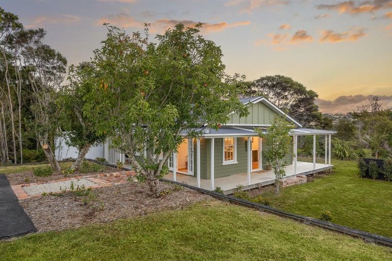 Photo of property in 1223 Old North Road, Helensville, 0875