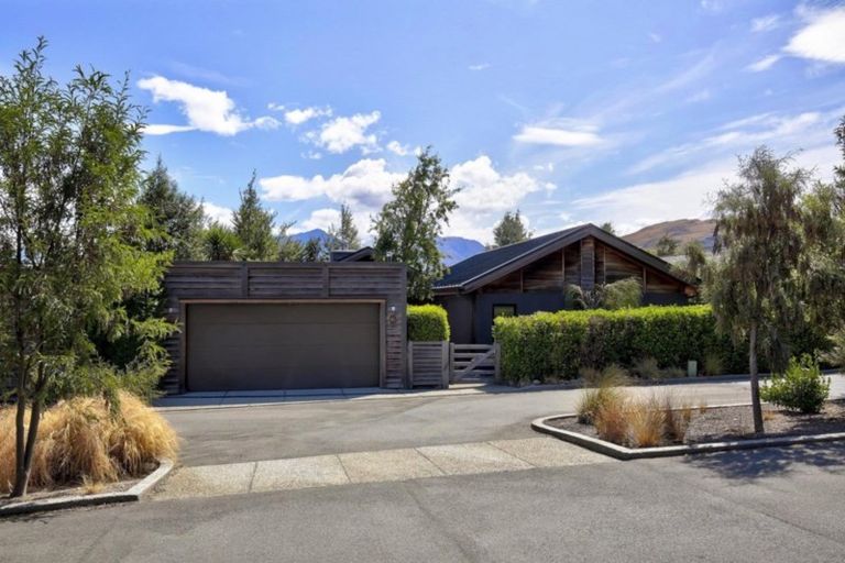 Photo of property in 6 Reading Court, Jacks Point, Queenstown, 9371