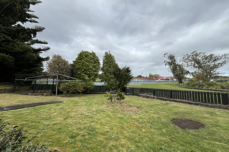 Photo of property in 1 Kingsway Crescent, Forest Lake, Hamilton, 3200