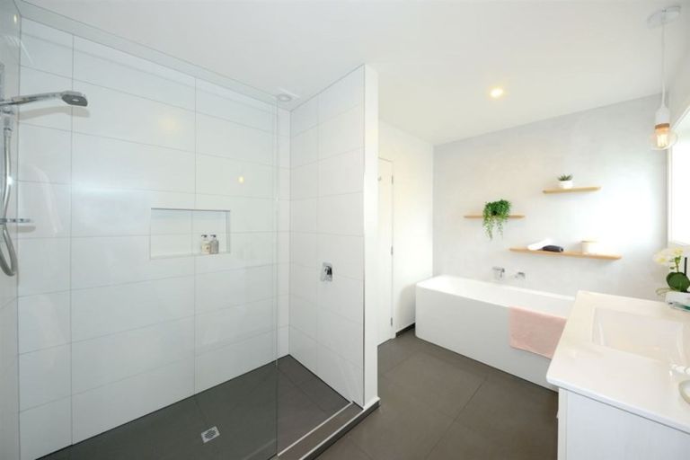 Photo of property in 12 Scotston Avenue, St Albans, Christchurch, 8052