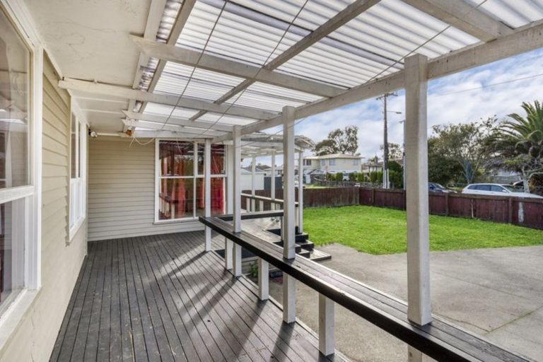 Photo of property in 16a Nogat Avenue, Papatoetoe, Auckland, 2024