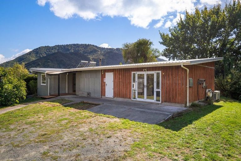 Photo of property in 948 Queen Charlotte Drive, Linkwater, Picton, 7281