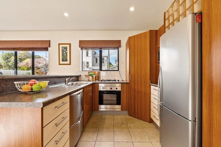 Photo of property in 58 Friend Street, Karori, Wellington, 6012