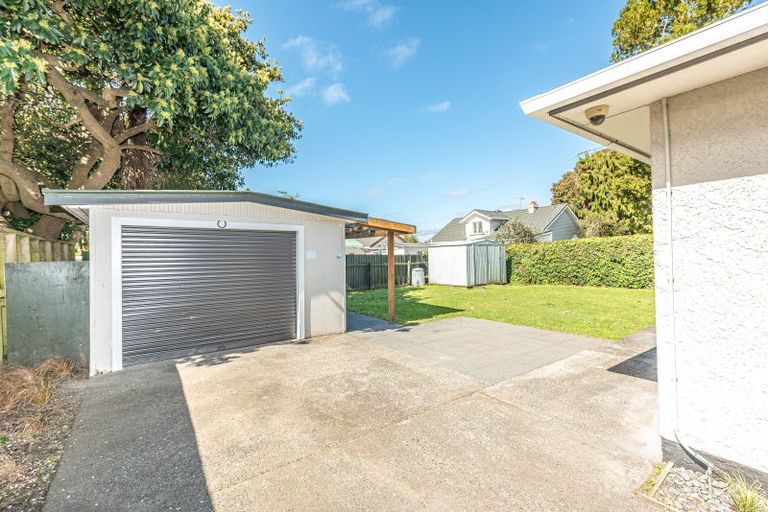Photo of property in 2 Cumbrae Place, Aramoho, Whanganui, 4500