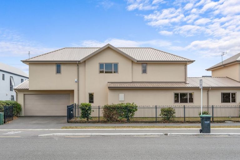 Photo of property in 98 Elizabeth Street, Riccarton, Christchurch, 8041