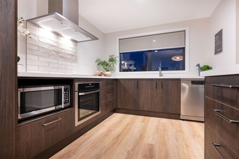 Photo of property in 10 Waimanu Place, Ruakaka, 0116