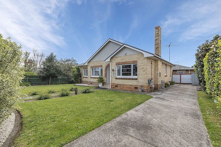 Photo of property in 2 Gibson Road, Tuakau, 2121