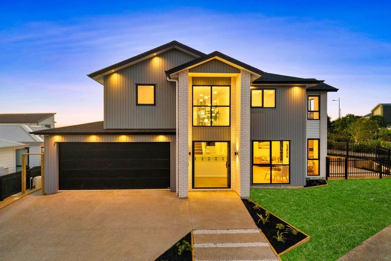 Photo of property in 2 Laurel Drive, Rosehill, 2113