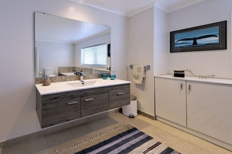 Photo of property in 14 Teal Way, Hobsonville, Auckland, 0616