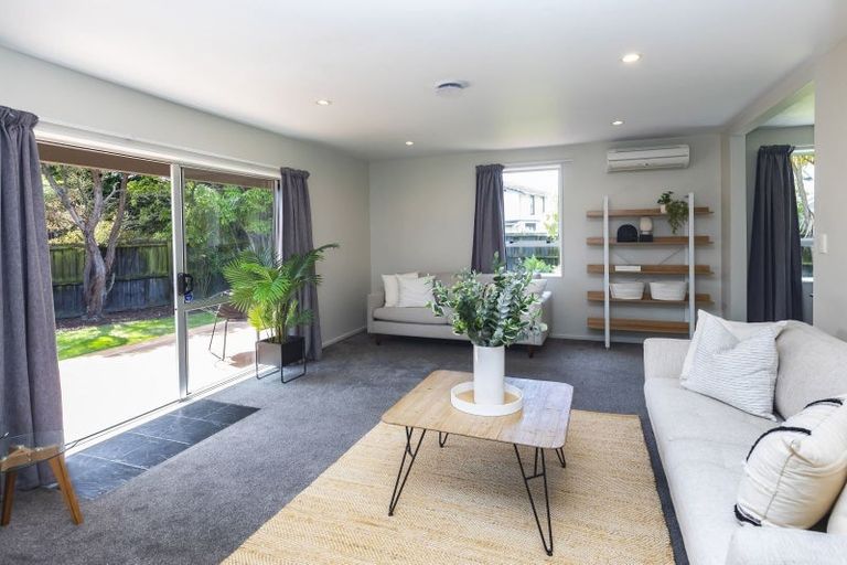 Photo of property in 72 Orrick Crescent, Avondale, Christchurch, 8061