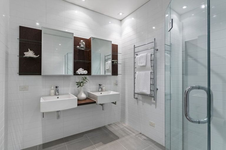 Photo of property in 1/7 The Promenade, Takapuna, Auckland, 0622