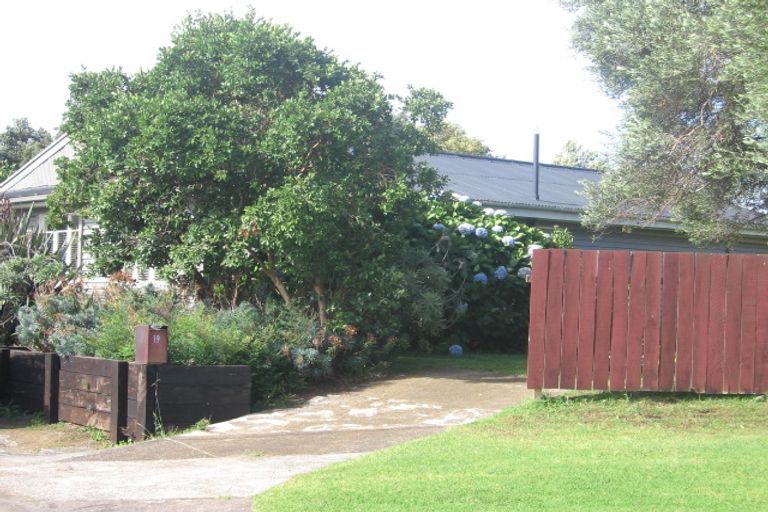 Photo of property in 2/19 Brook Street, Milford, Auckland, 0620