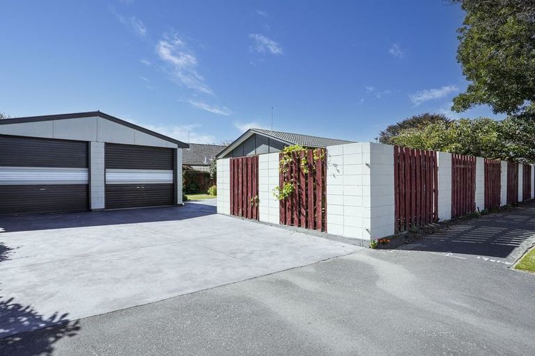 Photo of property in 86 Englefield Road, Northwood, Christchurch, 8051