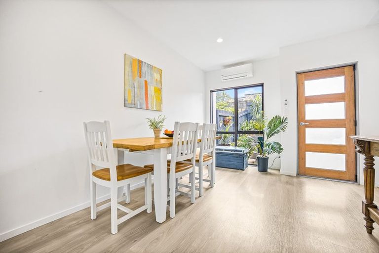 Photo of property in 63 Rakich Place, Henderson, Auckland, 0612