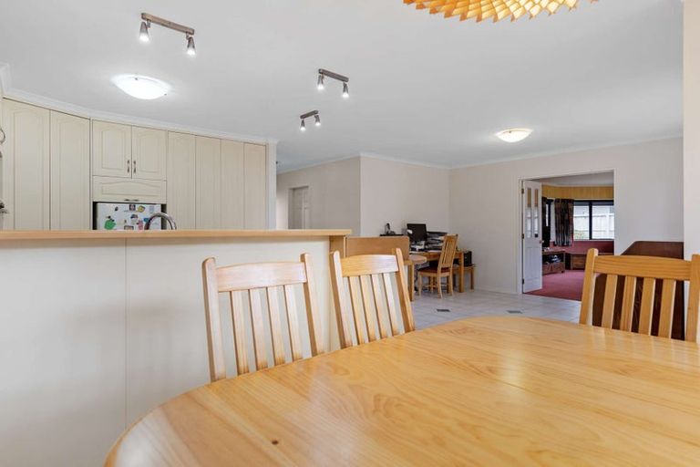 Photo of property in 36 Caulfield Place, Pukehangi, Rotorua, 3015