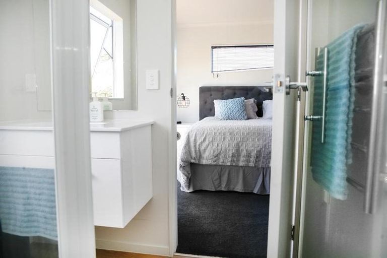 Photo of property in 21 Riverview Place, Waipu, 0582