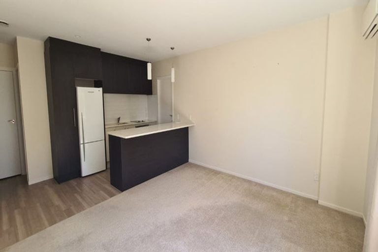 Photo of property in 16 Valdese Rise, Browns Bay, Auckland, 0630