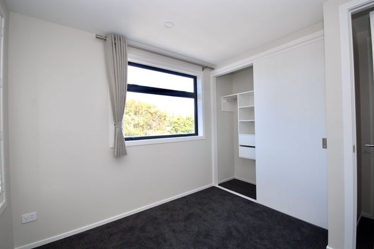 Photo of property in 41a Camelot Place, Glenfield, Auckland, 0629