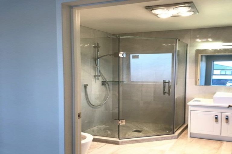 Photo of property in 32 Hikuawa Road, Flat Bush, Auckland, 2019