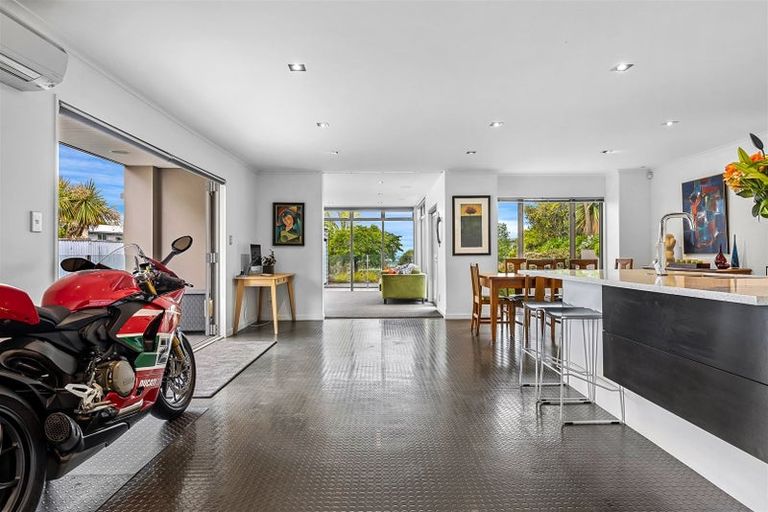 Photo of property in 9 Lady Polson Lane, Cashmere, Christchurch, 8022