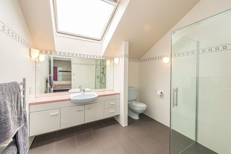 Photo of property in 14 Kent Road, Saint Johns Hill, Whanganui, 4501